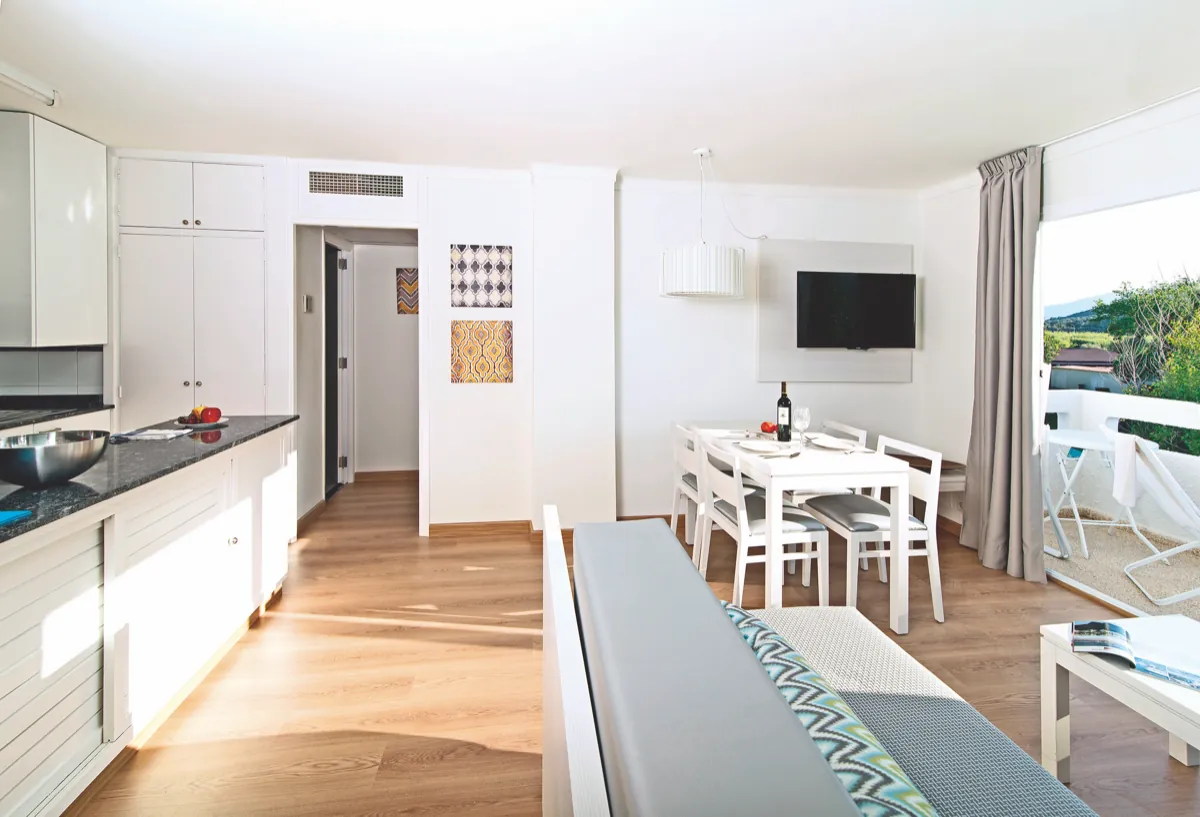 03_cabot_sivella_Enjoy Salón comedor de un apartamento del Cabot Sivella