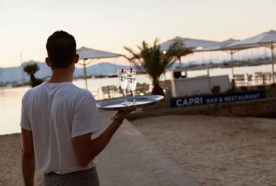 03_hotel_capri_Enjoy