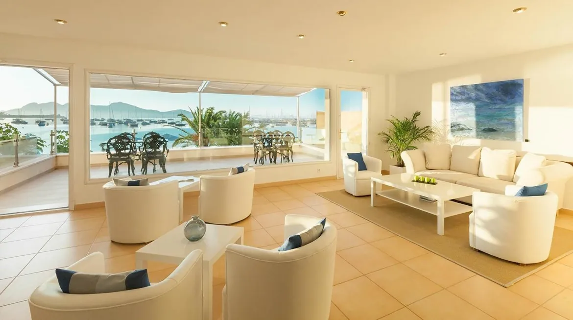04_hotel_capri_Enjoy