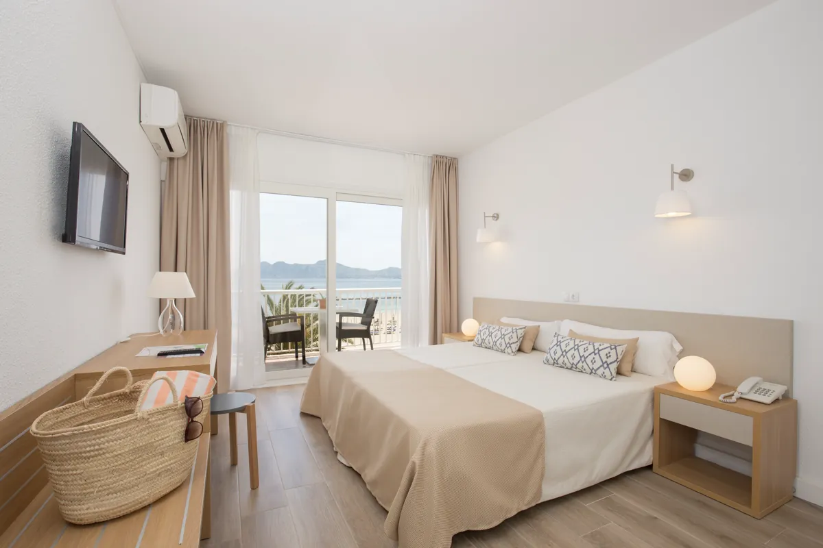 08_cabot_romantic_Enjoy Habitación con vistas al mar del Cabot Romantic