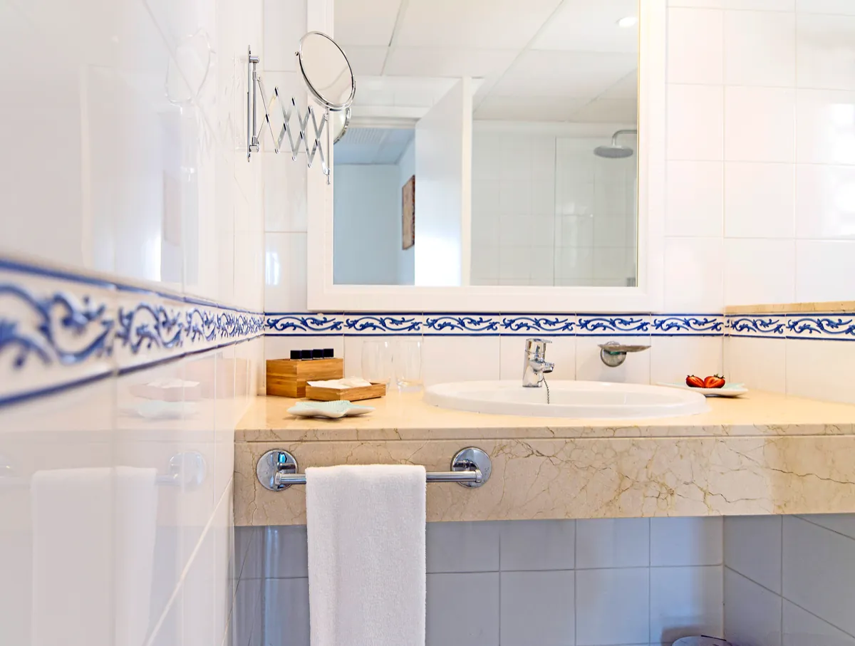 12_cabot_sivella_Enjoy Baño de un apartamento del Cabot Sivella Apartments