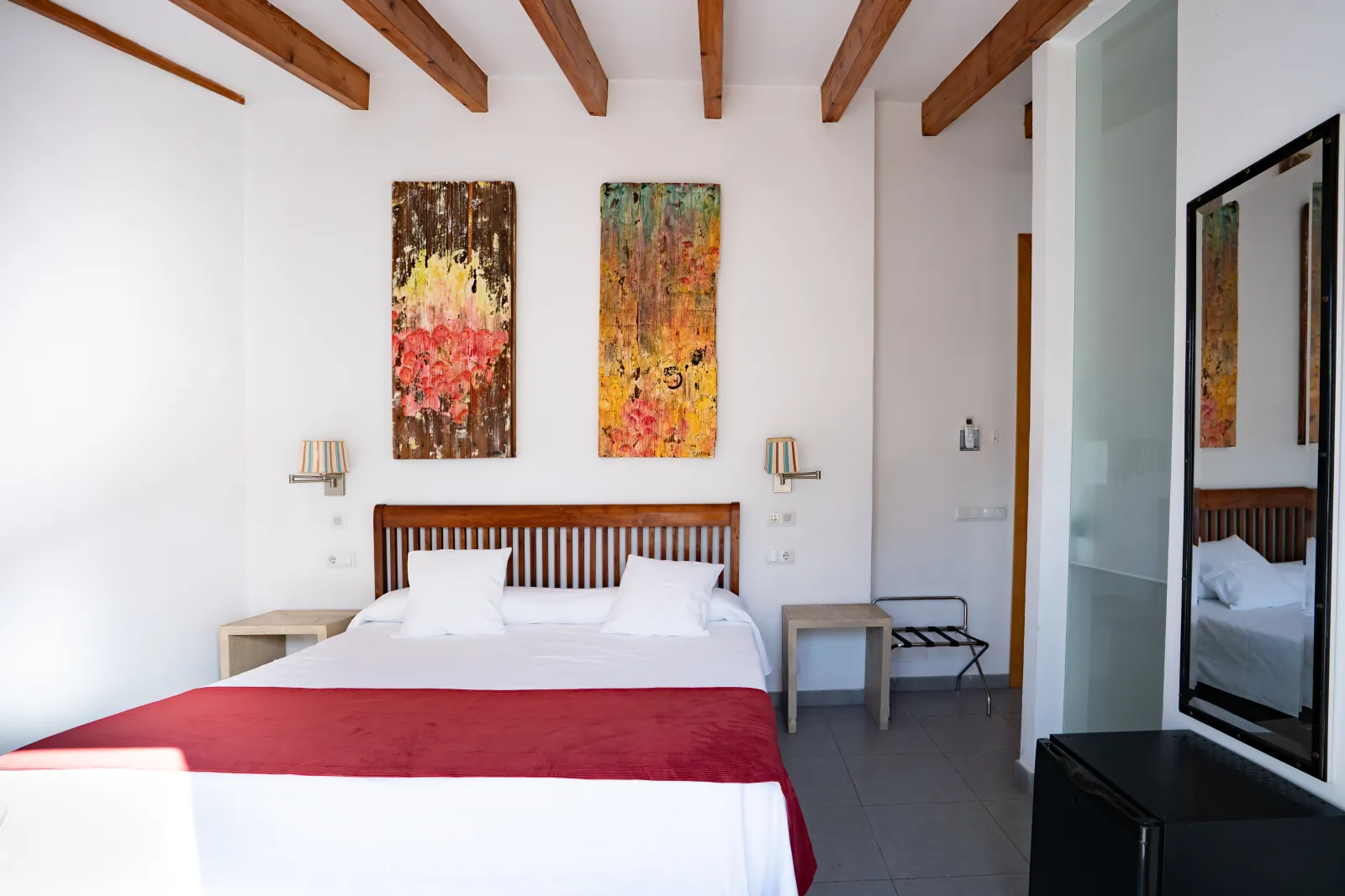 12_lhostal_Enjoy