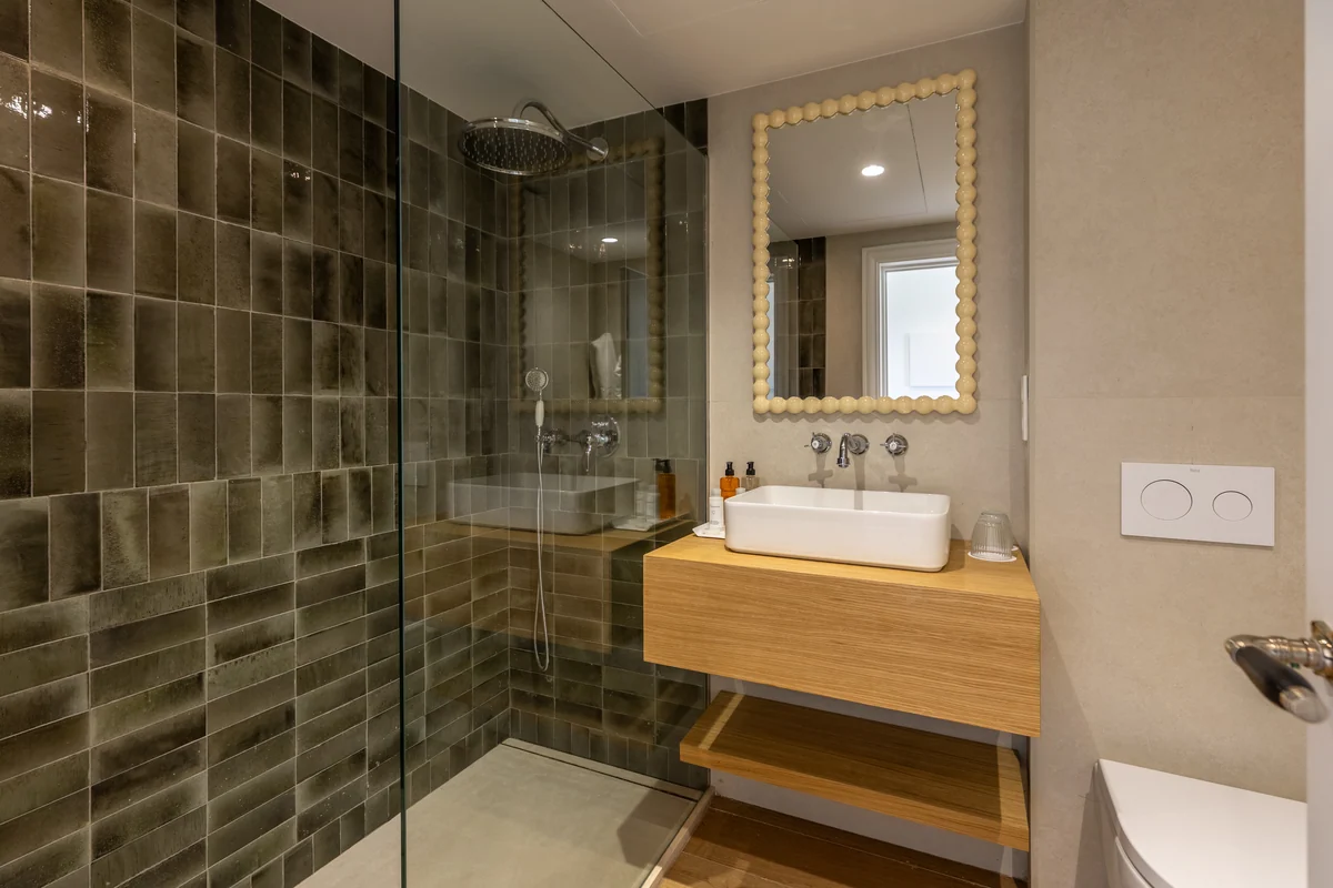 17_hoposa_panorama_Enjoy Baño de la habitación doble estándar del Hoposa Panorama